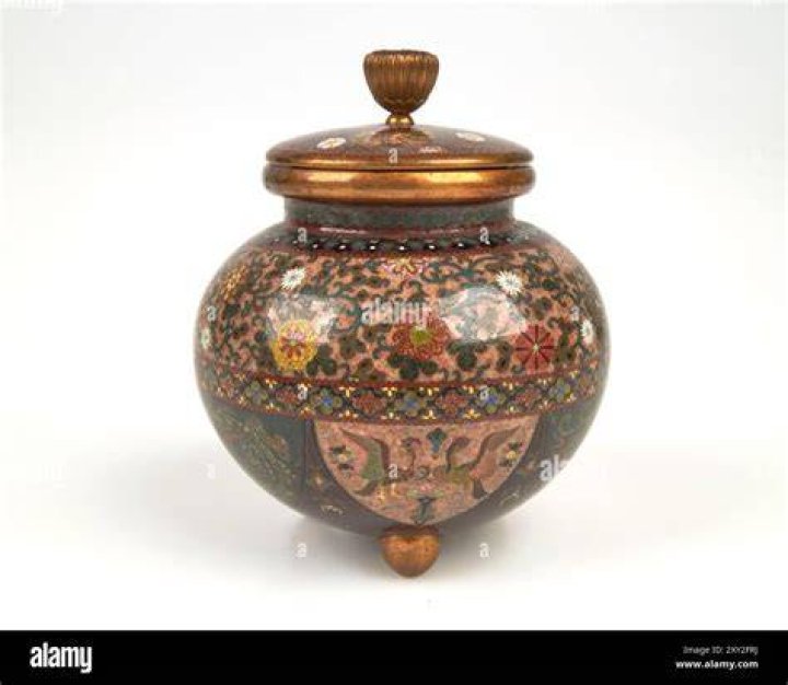 Can cloisonne be repaired?