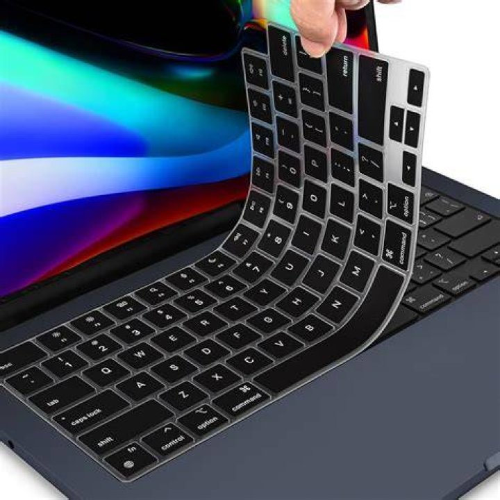 Do keyboard covers damage screen?