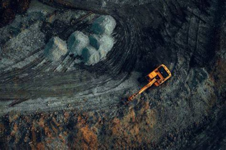 Does hecla mining pay dividends?