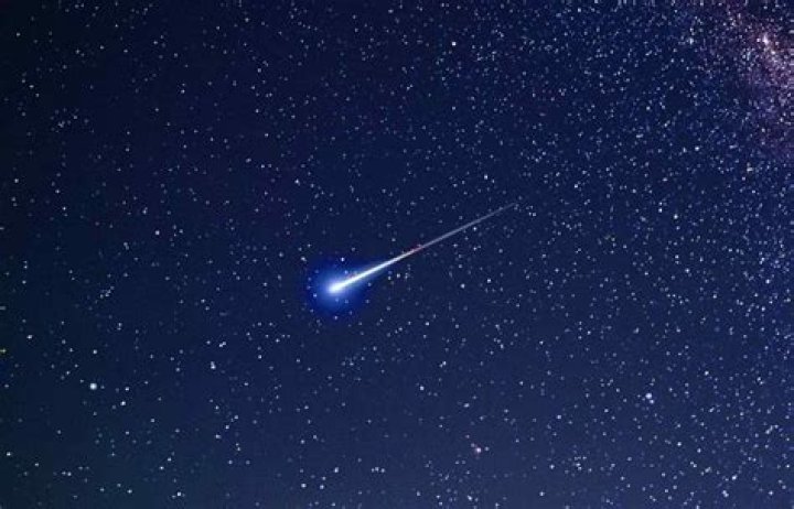 Is comet shooting star?