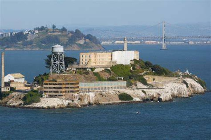 Was alcatraz a prison?