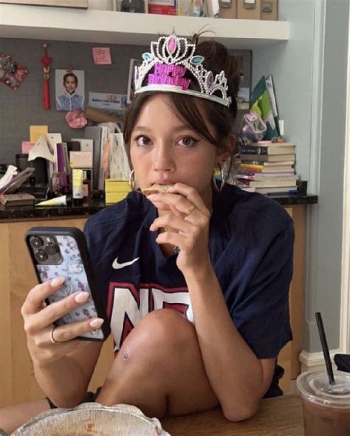 When is lily chee birthday?