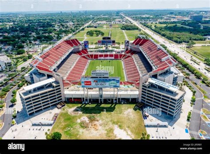 Where is raymond james stadium?