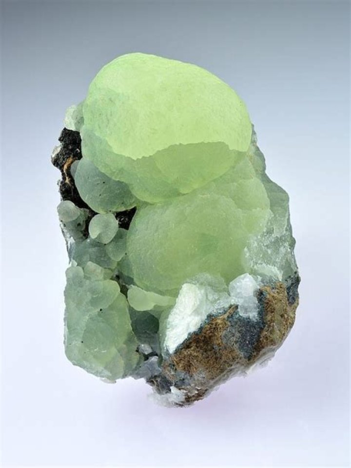 Which gemstone is prehnite?