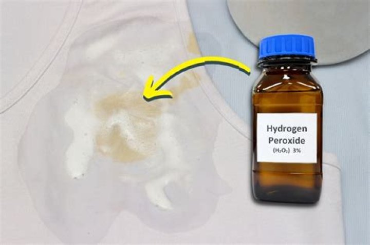 Will hydrogen peroxide bleach clothes?